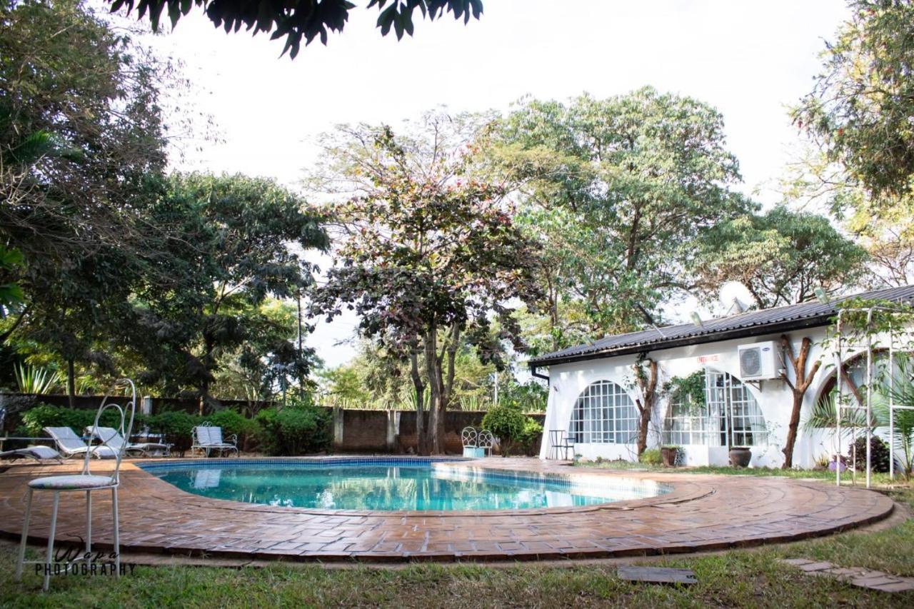 The Ad Lib Executive Lodge Lilongwe Exterior foto