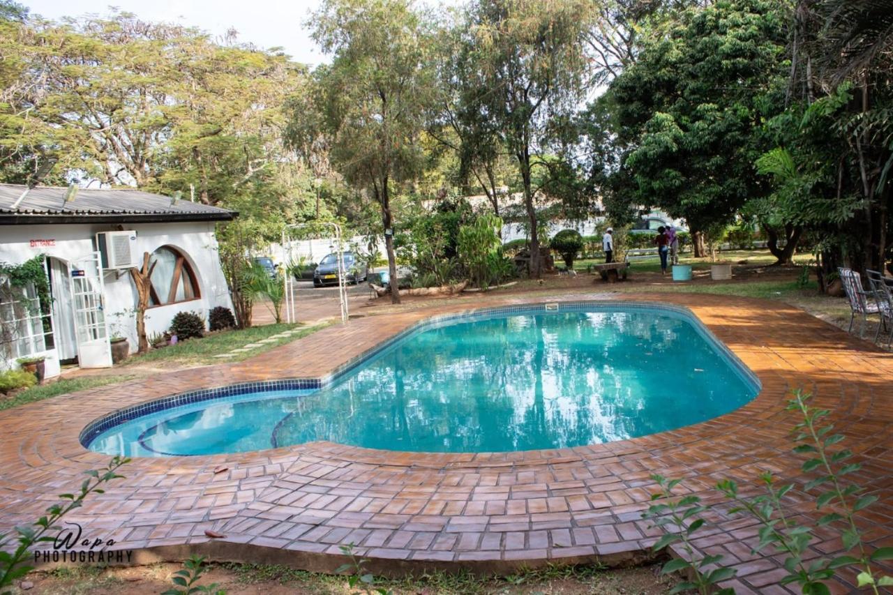 The Ad Lib Executive Lodge Lilongwe Exterior foto