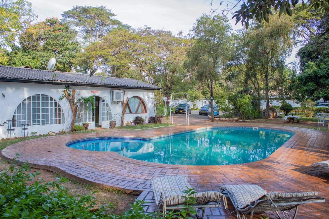 The Ad Lib Executive Lodge Lilongwe Exterior foto